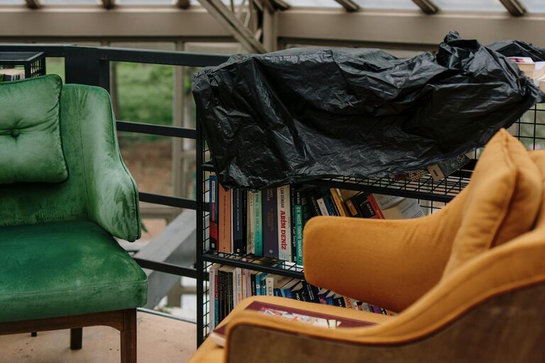 How to Create a Cozy Reading Nook in Your Home